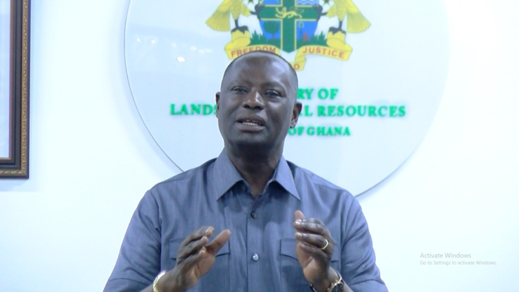962 Small-Scale Mining Licences Face Revocation Over Irregularities – Lands Minister Issues Two-Week Ultimatum
